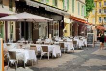 Notre zone d'activité pour ce service Réserver table dans un restaurant niçois avec terrasse ombragé et fruits de mer de qualité en zone piétonne
